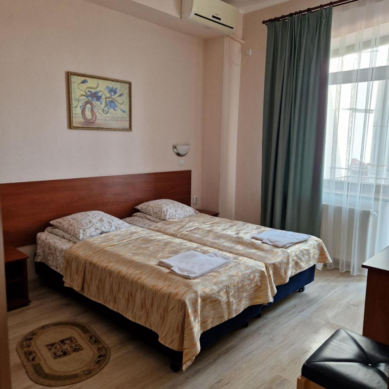Hotel Helikon Yanoshi Zewnętrze zdjęcie