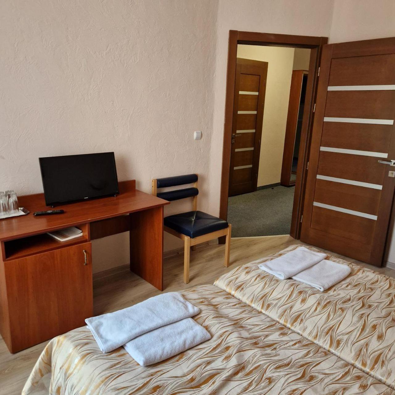 Hotel Helikon Yanoshi Zewnętrze zdjęcie