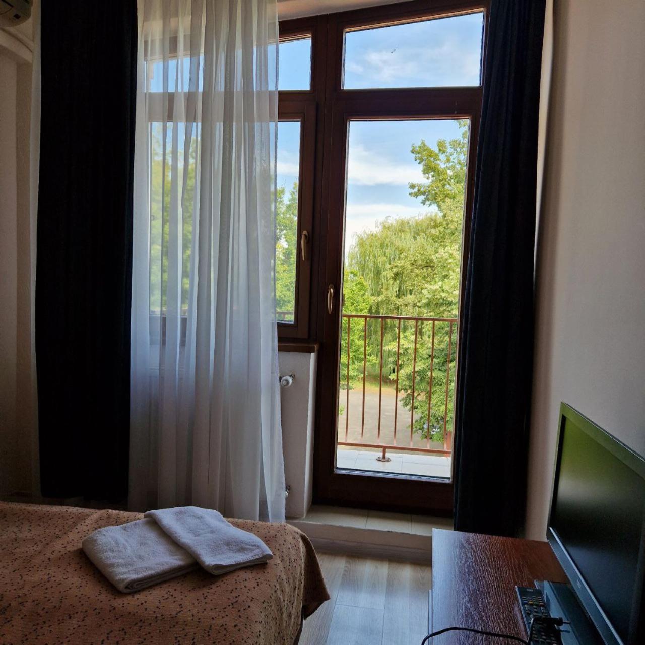 Hotel Helikon Yanoshi Zewnętrze zdjęcie