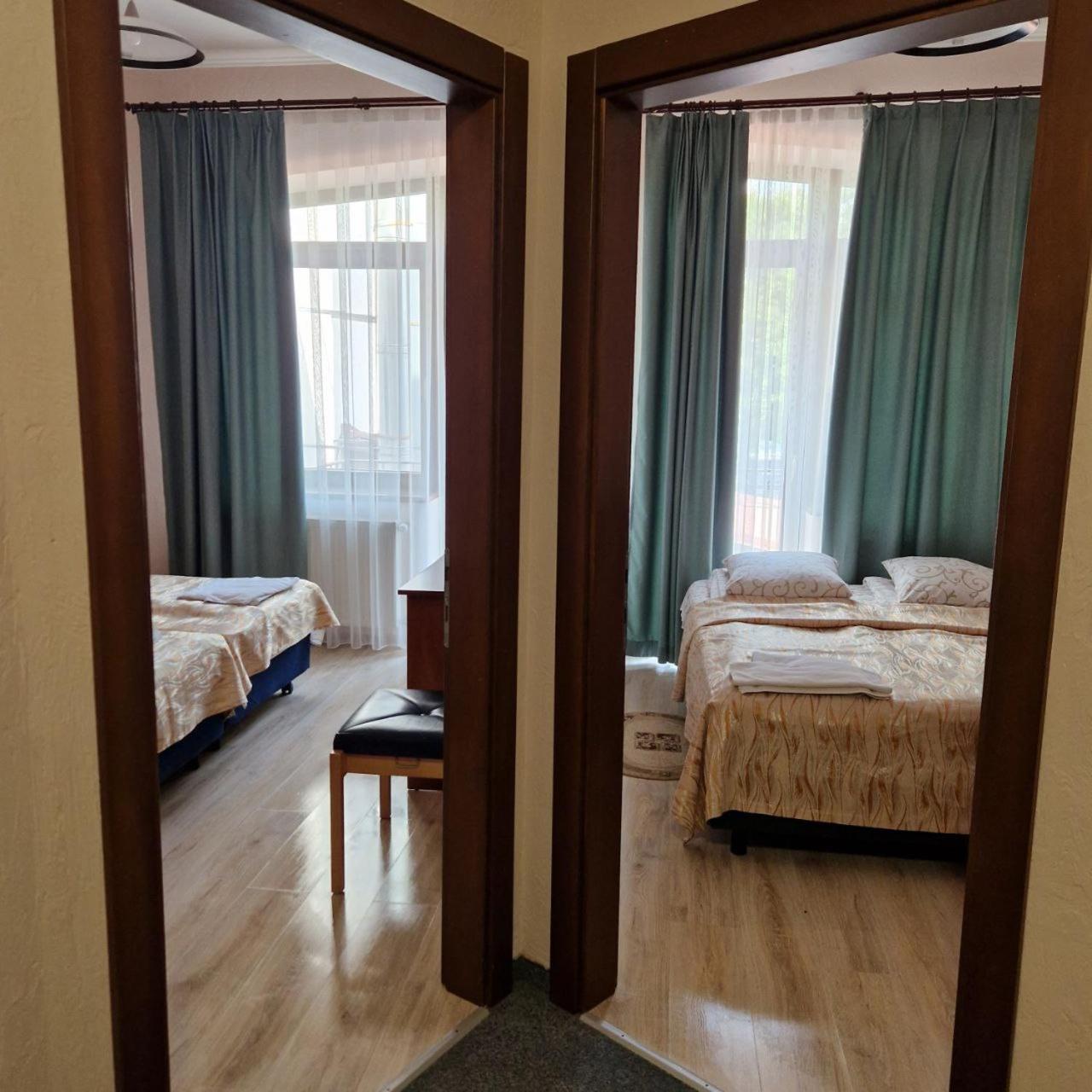 Hotel Helikon Yanoshi Zewnętrze zdjęcie
