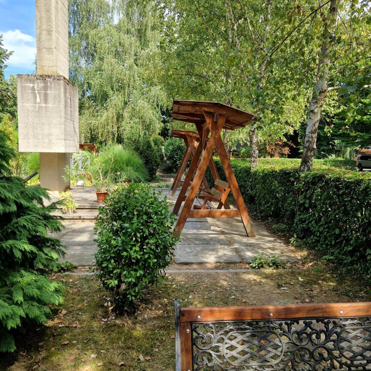 Hotel Helikon Yanoshi Zewnętrze zdjęcie