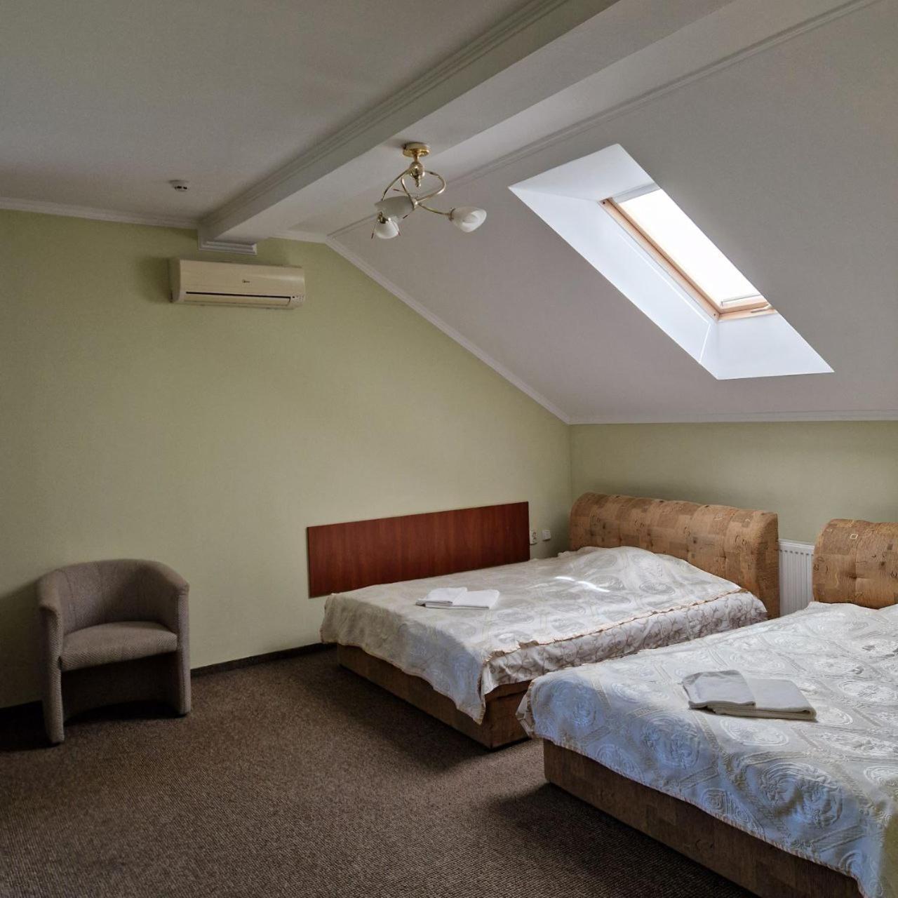 Hotel Helikon Yanoshi Zewnętrze zdjęcie