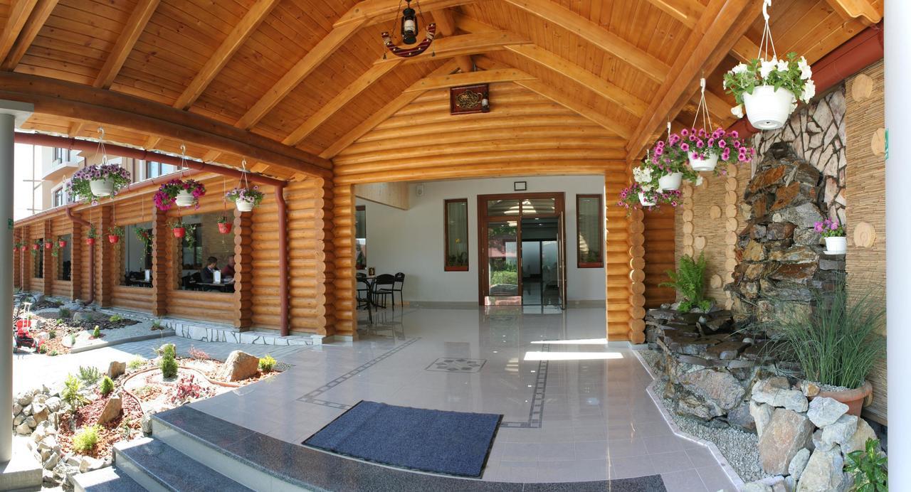 Hotel Helikon Yanoshi Zewnętrze zdjęcie
