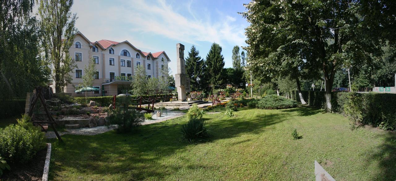 Hotel Helikon Yanoshi Zewnętrze zdjęcie